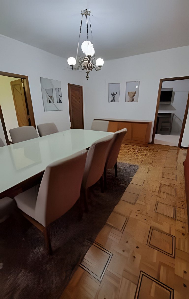 Casa Central ao lado do Zoo!