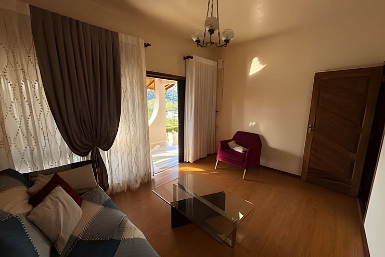 Casa Central ao lado do Zoo!