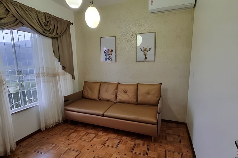 Casa Central ao lado do Zoo!