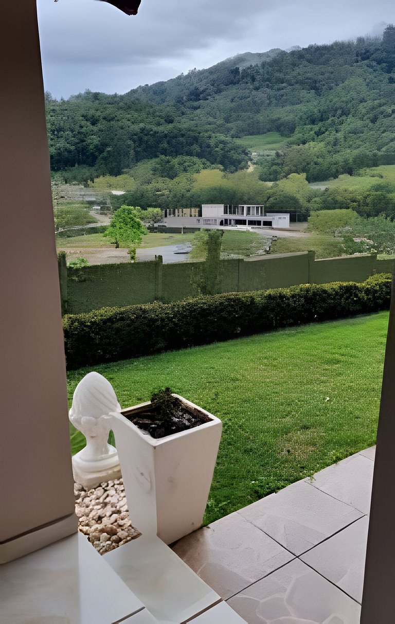 Casa Central ao lado do Zoo!