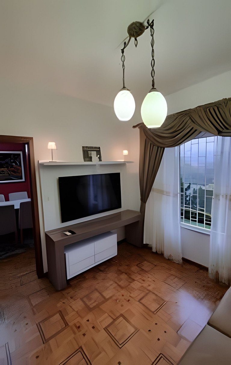 Casa Central ao lado do Zoo!