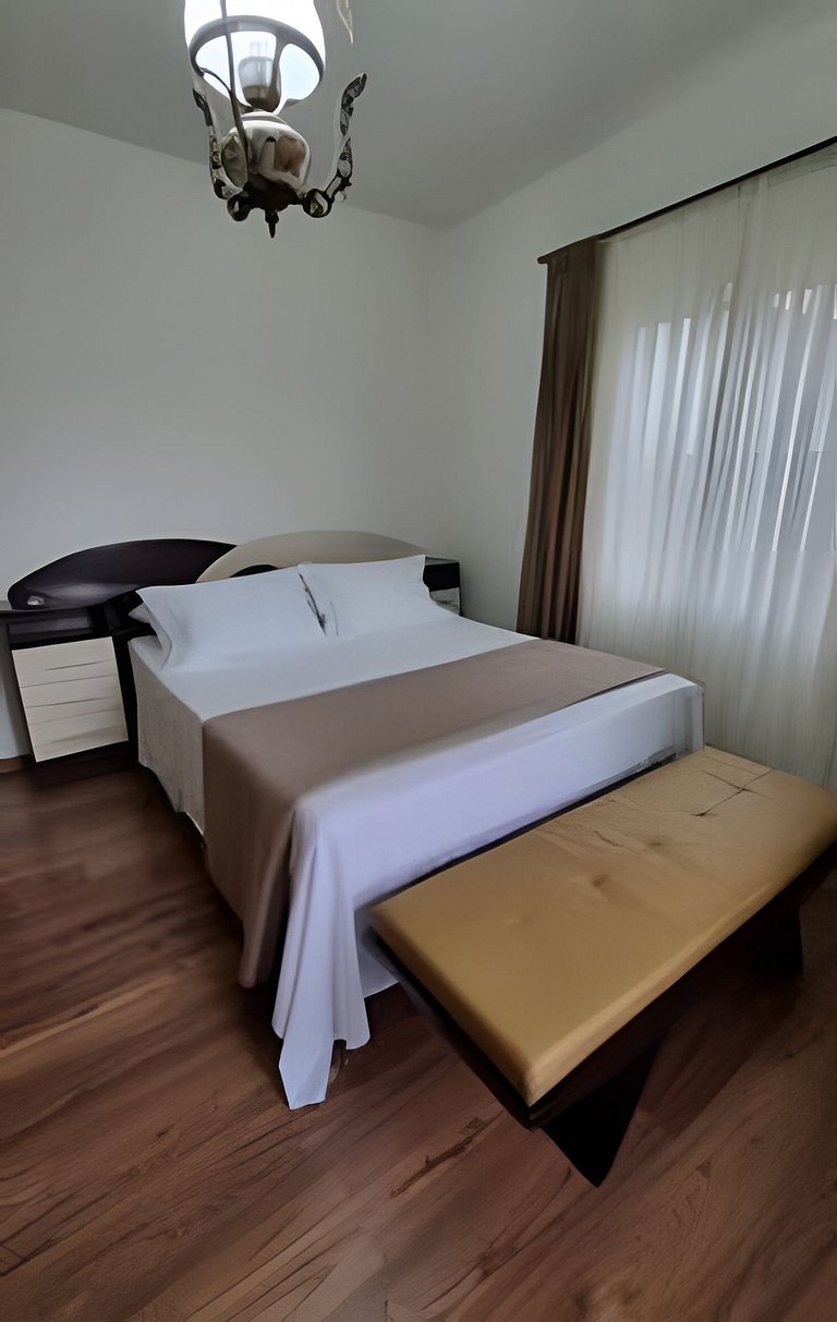 Casa Central ao lado do Zoo!