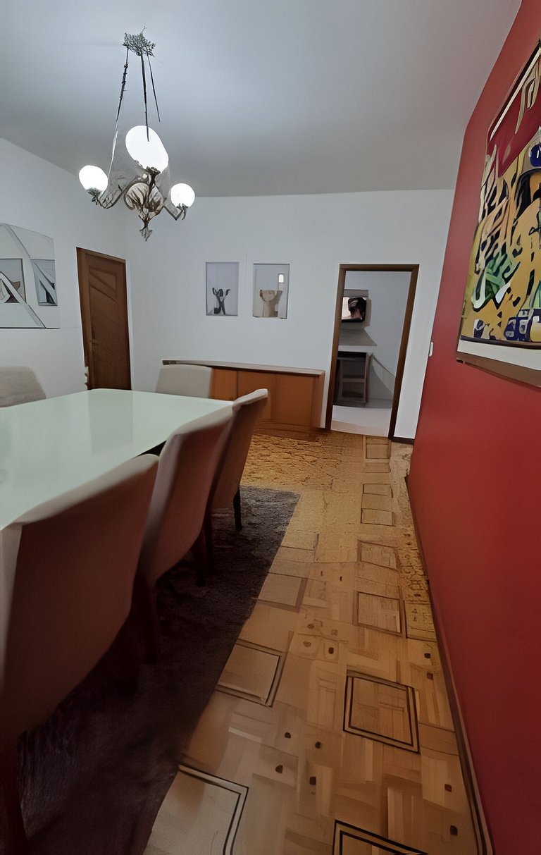 Casa Central ao lado do Zoo!