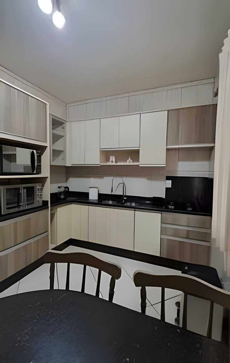 Casa Central ao lado do Zoo!