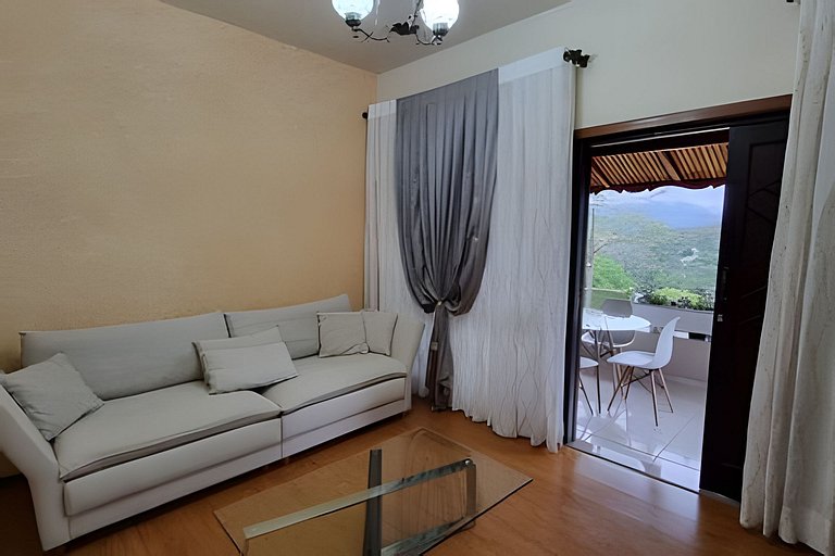 Casa Central ao lado do Zoo!