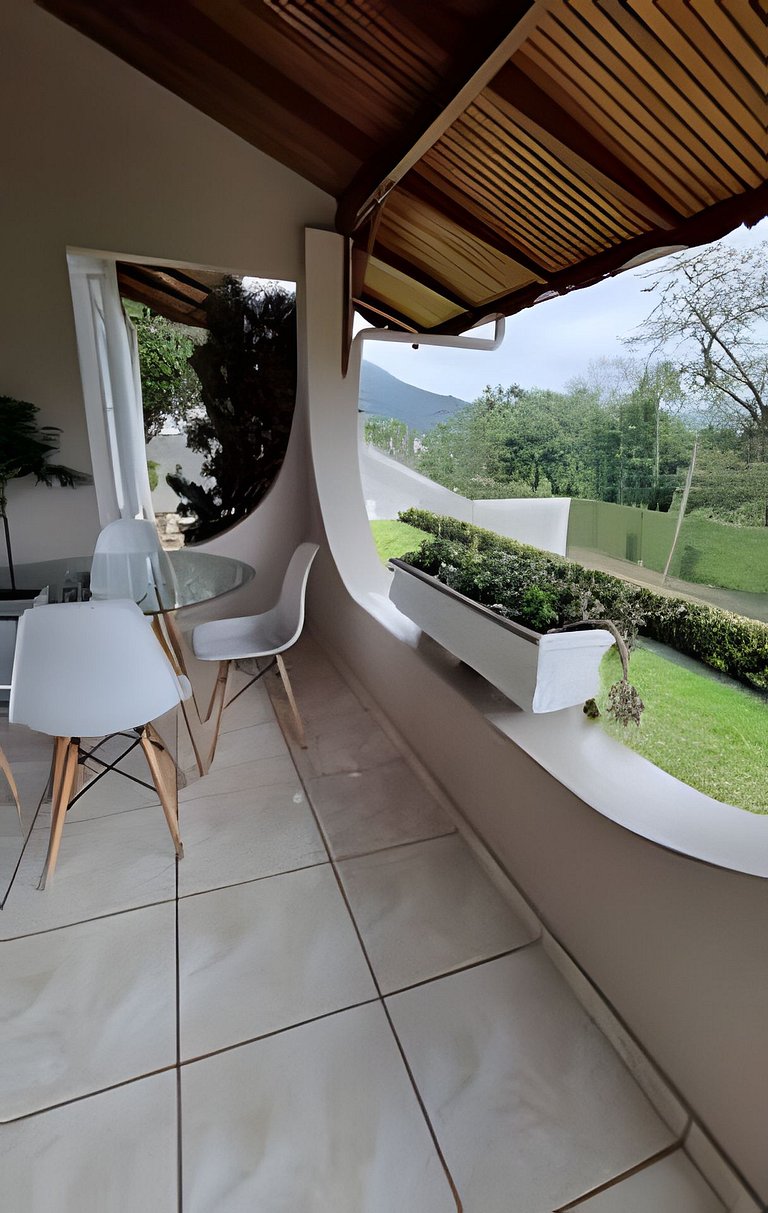 Casa Central ao lado do Zoo!