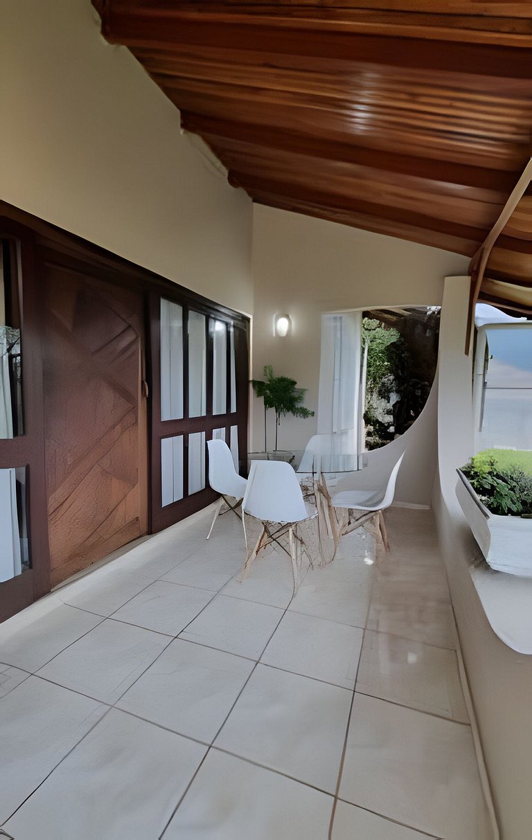 Casa Central ao lado do Zoo!