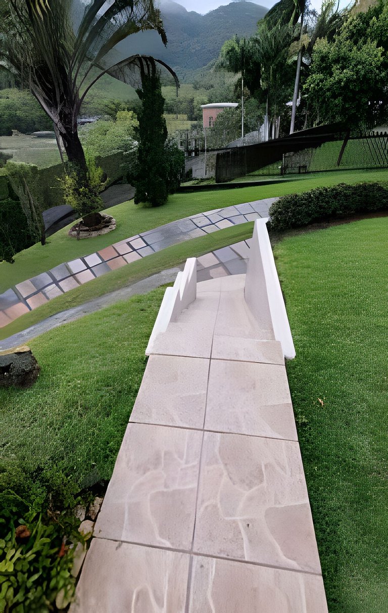 Casa Central ao lado do Zoo!