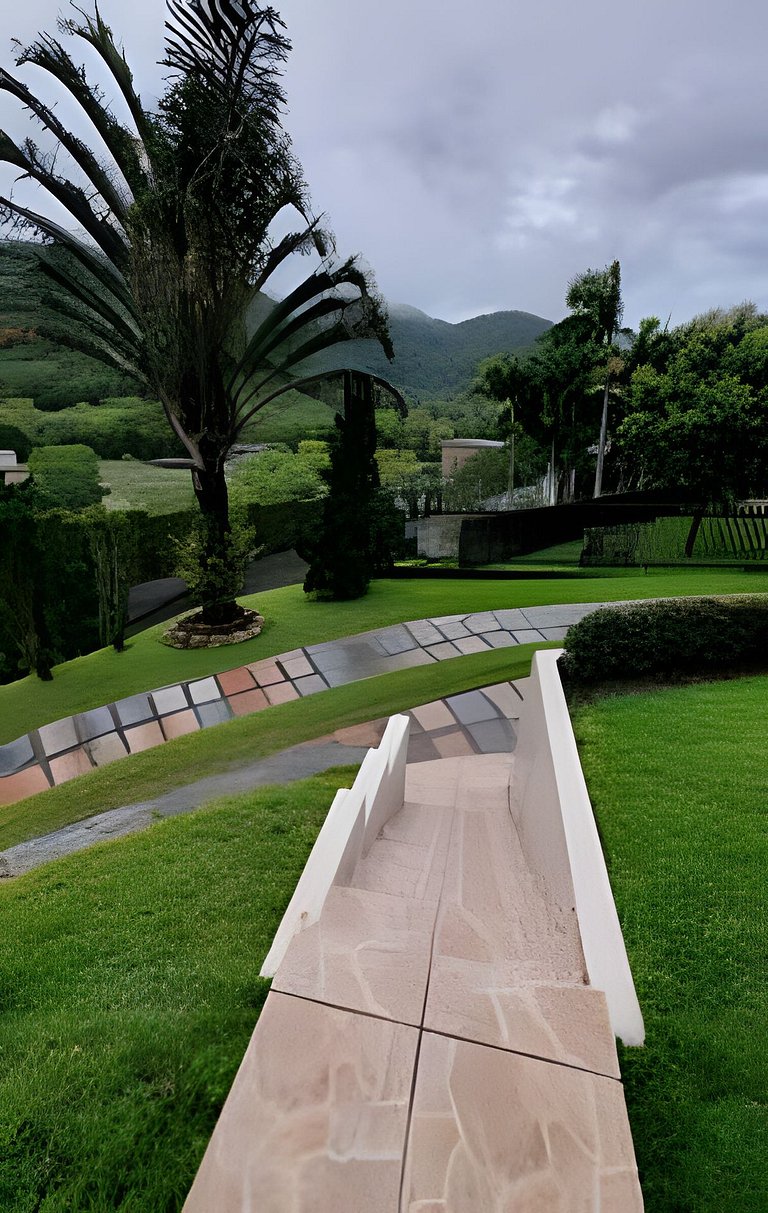 Casa Central ao lado do Zoo!